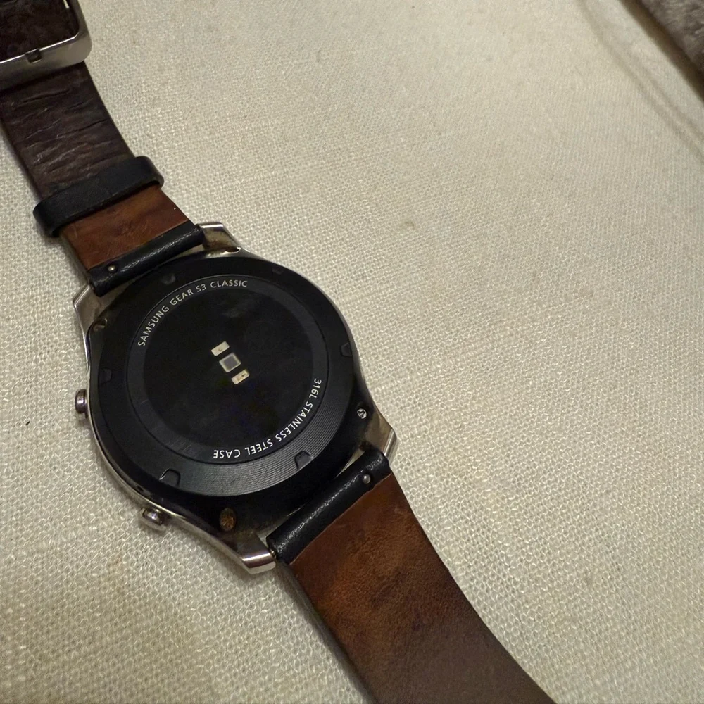 Samsung gear S3 classic watch